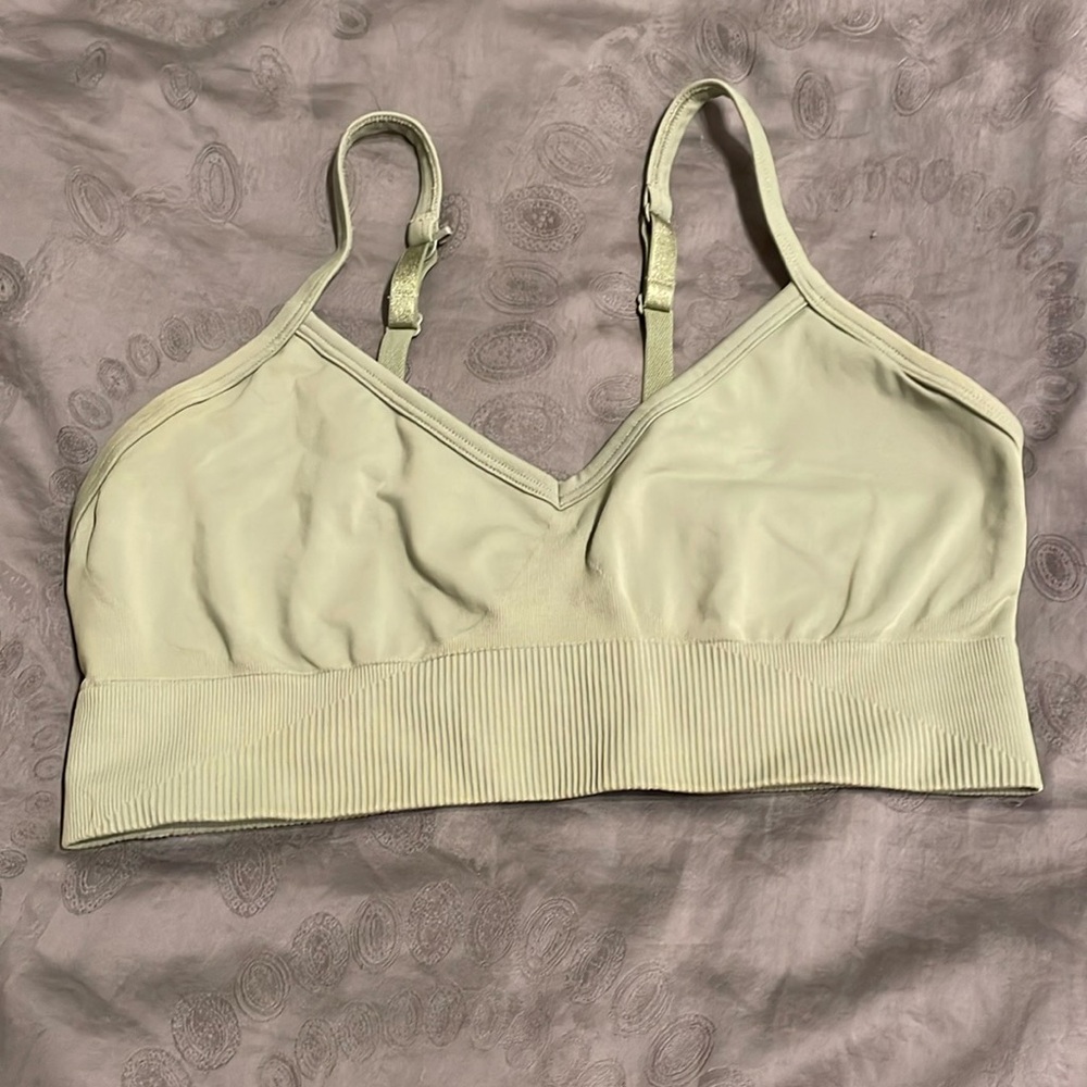 Sports bra